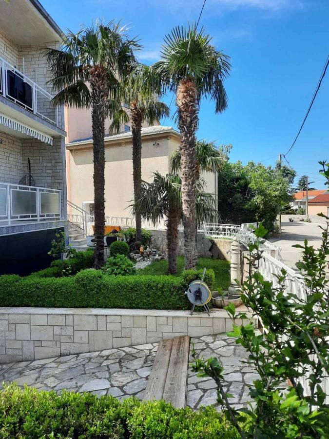 Apartment Dino Selce Bagian luar foto