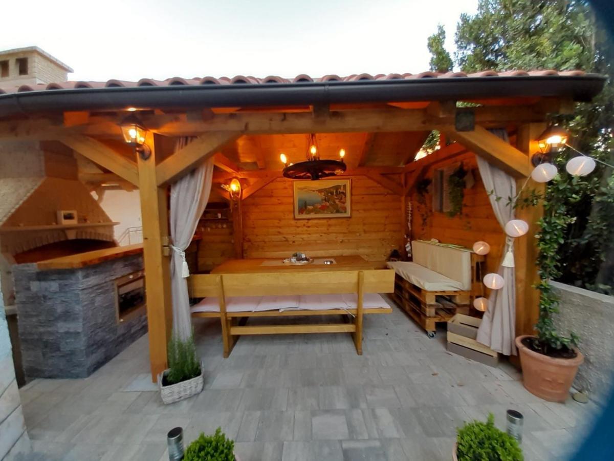 Apartment Dino Selce Bagian luar foto
