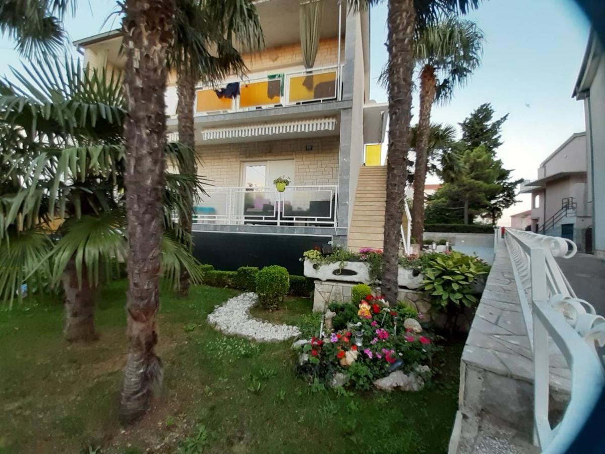 Apartment Dino Selce Bagian luar foto