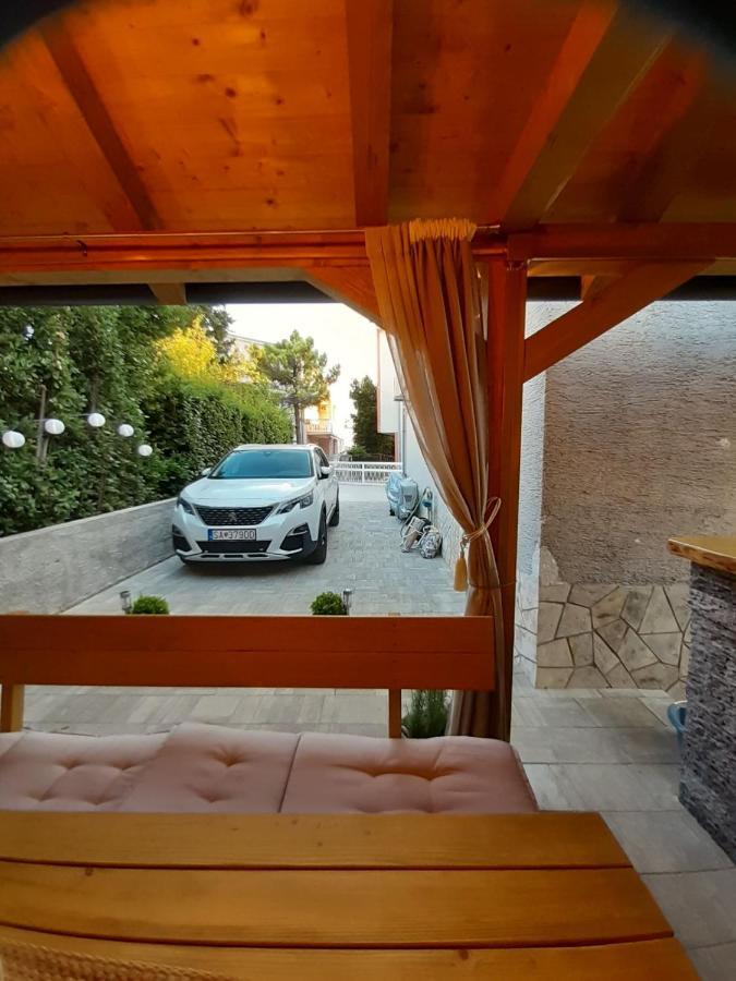 Apartment Dino Selce Bagian luar foto
